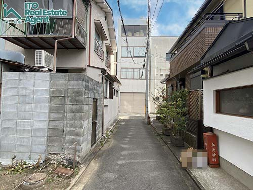 上京区上天神町 新築戸建の前面道路含む現地写真
