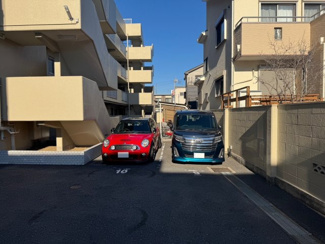 【駐車場】