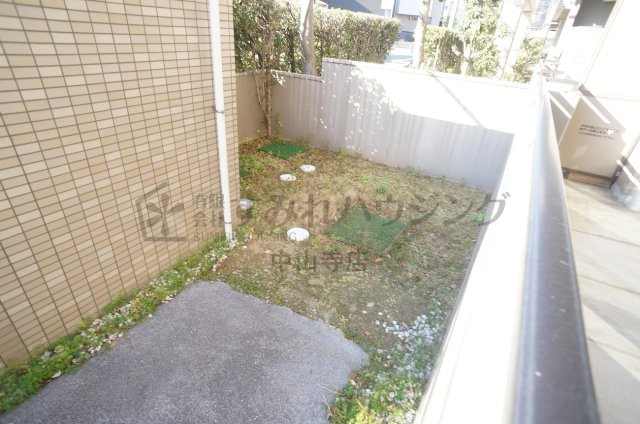 サーパス宝塚の庭