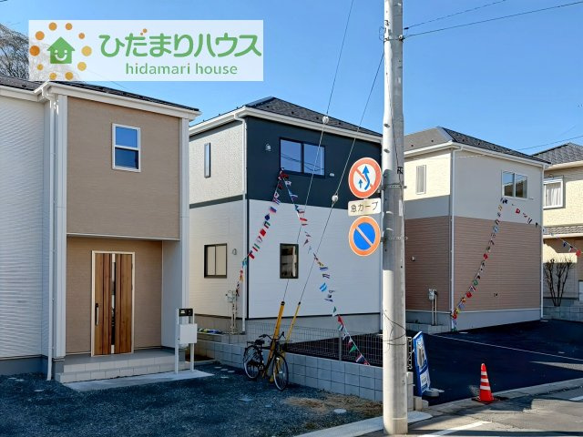 【外観】 | 土浦市小岩田東第4　新築戸建　2号棟 | 是非一度、ご家族そろってご内覧ください♪