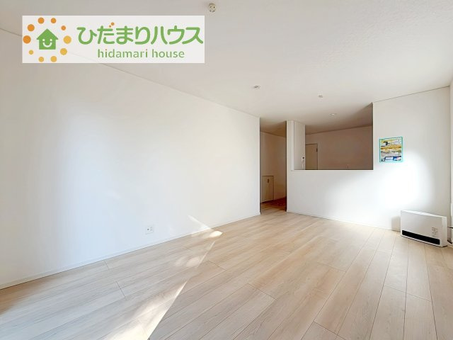 【居間・リビング】 | 土浦市小岩田東第4　新築戸建　2号棟 | 早くお仕事終わらせて、家に帰りたくなるようなリビングです(^^♪