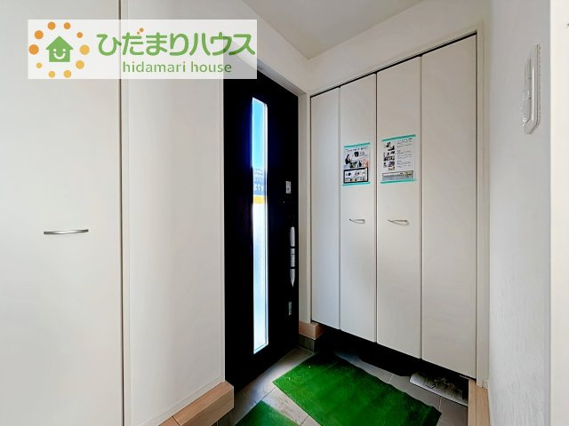 【玄関】 | 土浦市小岩田東第4　新築戸建　2号棟 | 家族の靴をたっぷり収納！大型シューズクローゼット付き(^^♪