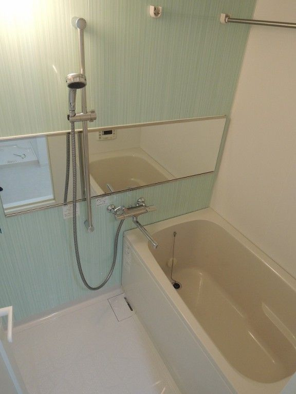 ポローニア立花通りの浴室