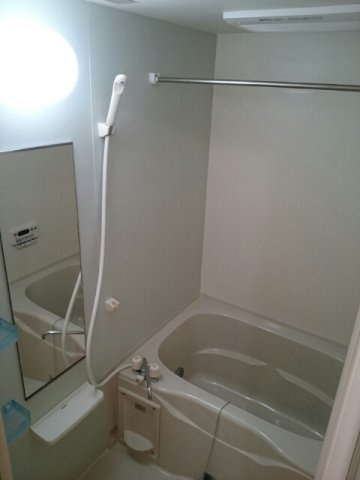 アジュールヒルズの浴室