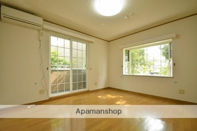 パストラーレ八乙女の居間・リビング