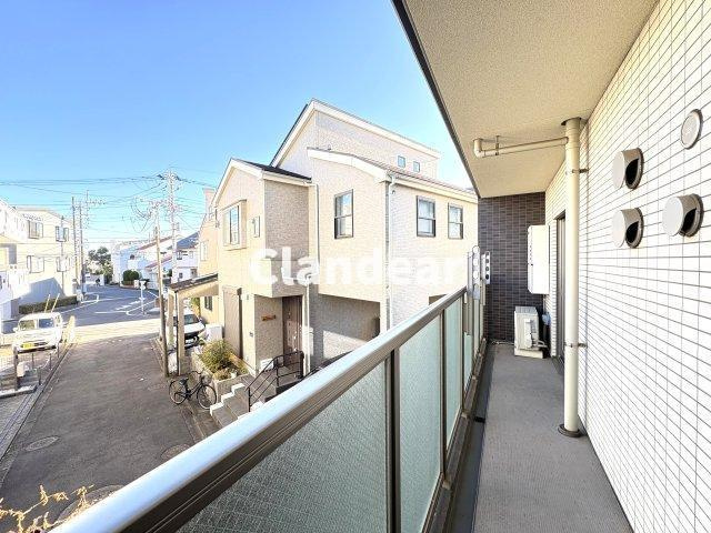 ジュイールパルフェ西新井のバルコニー|ドキドキの新生活も、安心してスタート。ぴったりの住まいを見つけませんか？クランディアが一緒に住まい選びをサポートします‼　まずは、お気軽にお問合せください　＃クランディア