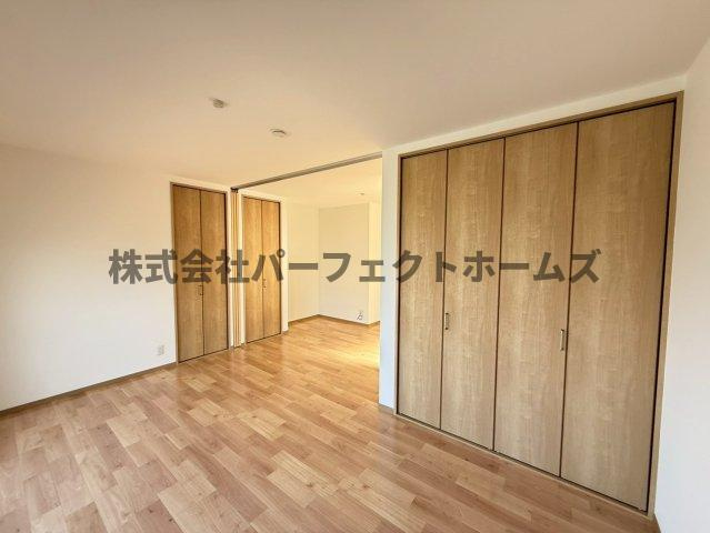 FRONTIER FIELD River Sideの洋室|広々とした洋室です