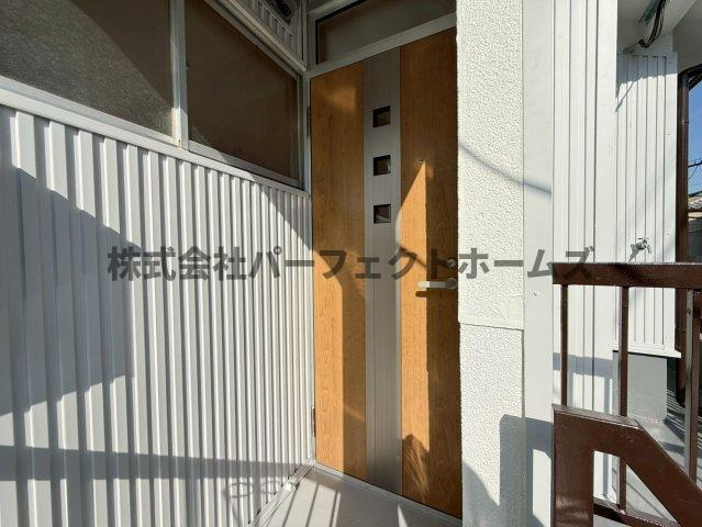 FRONTIER FIELD River Sideのエントランス|落ち着いたエントランスです