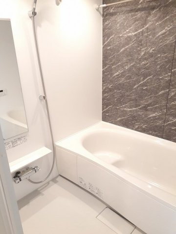 レジャリー　バッドの浴室