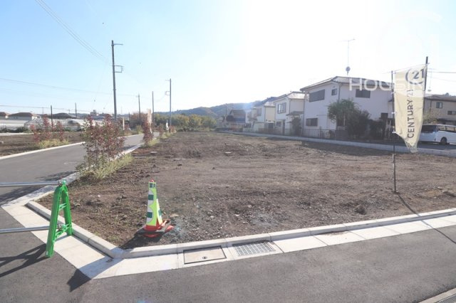 【前面道路含む現地写真】 | リーブルガーデン　あきる野市伊奈　新築　全15棟　7号棟 | 前面道路含む現地写真です