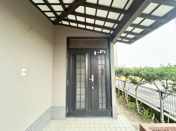善通寺市木徳町中古戸建の玄関