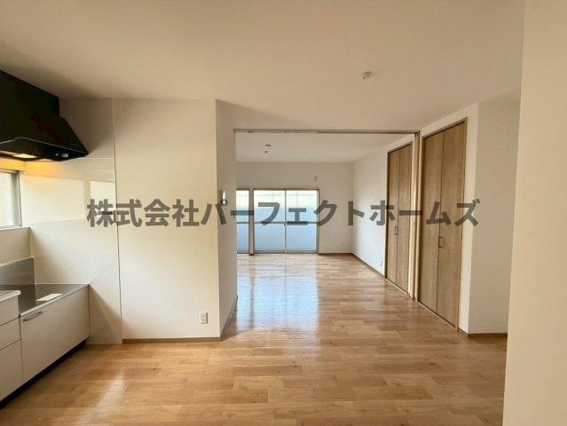 FRONTIER FIELD River Sideの居間・リビング|ゆったりとした居間です