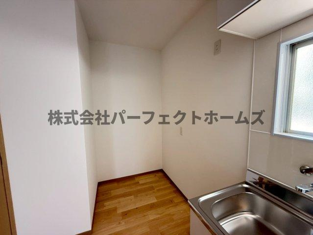 FRONTIER FIELD River Sideの居間・リビング|こちらのリビングで趣味の時間をお楽しみください