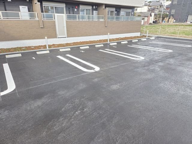 サンフローレの駐車場