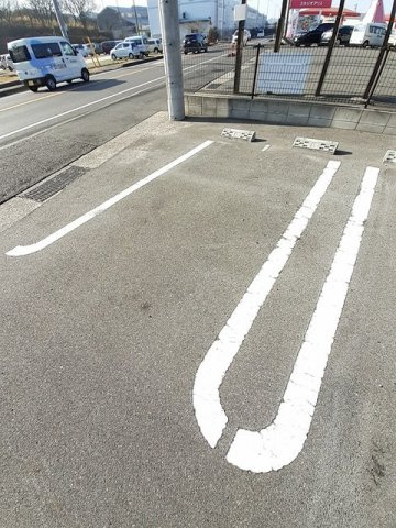 フォーチュンガーデン上道の駐車場