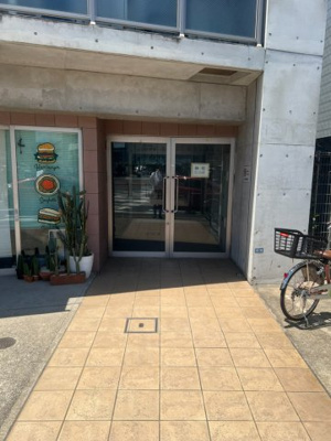 【エントランス】 | 中浜町マンション