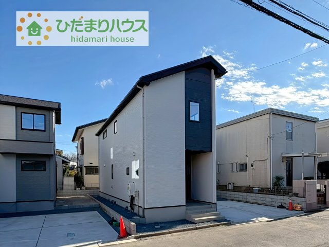 【外観】 | 守谷市松ケ丘5期　新築戸建　2号棟 | たっぷりの陽光と心地よい風が舞い込む住まい♪