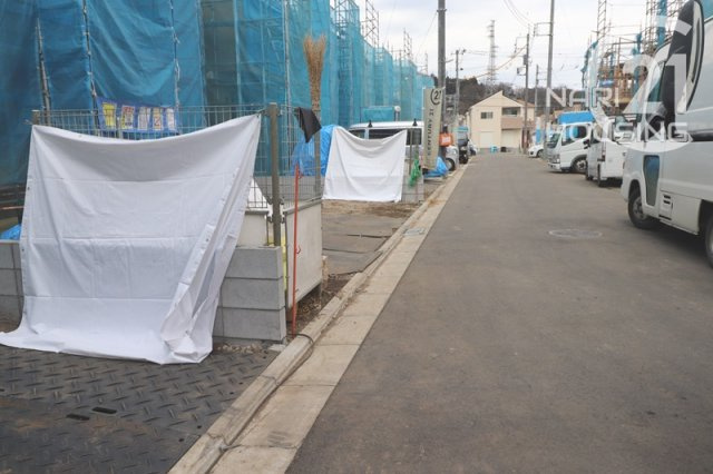 【前面道路含む現地写真】 | リーブルガーデン　あきる野市伊奈　新築　全15棟　8号棟 | 前面道路含む現地写真です