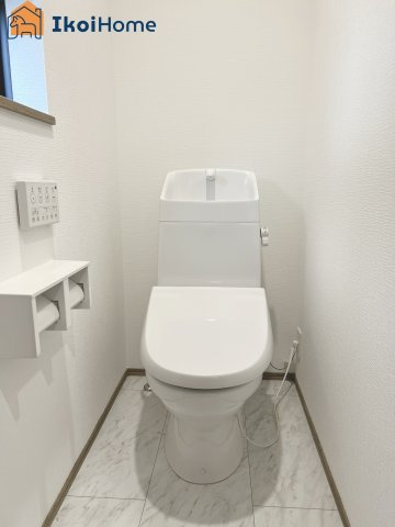 神戸市西区樫野台6丁目　B号棟　新築戸建のトイレ|【ホームページに現地動画掲載中】●年中無休：当日予約可●1階・2階ウォッシュレット付のお手洗い。