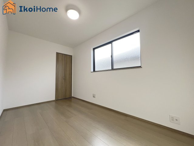 神戸市西区樫野台6丁目　B号棟　新築戸建の寝室|【ホームページに現地動画掲載中】●年中無休：当日予約可●2階は7.2帖、5.6帖、5.1帖ございます