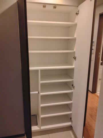 J・ワザック両国の玄関