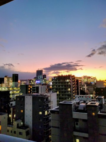 J・ワザック両国のバルコニー