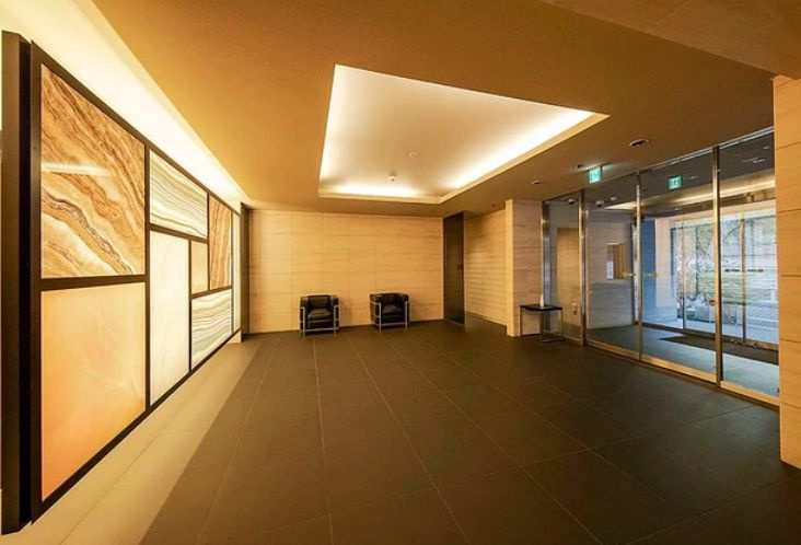 J・ワザック両国のロビー