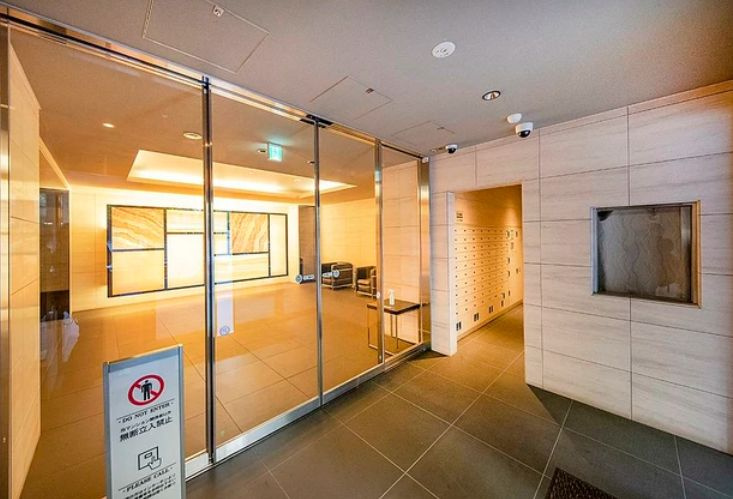 J・ワザック両国のエントランス