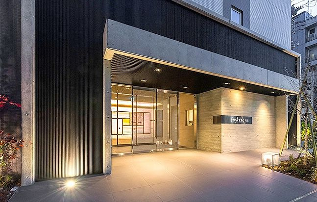 J・ワザック両国の外観