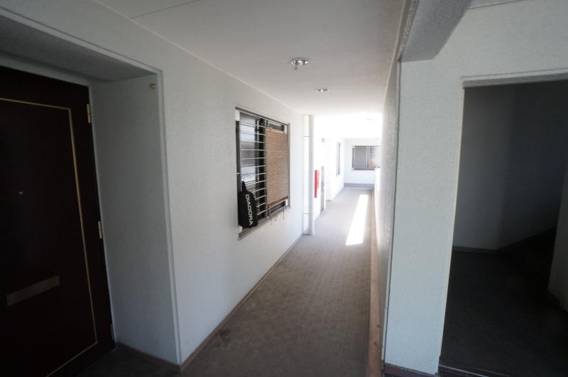 アンビエンテ桜ヶ丘の玄関