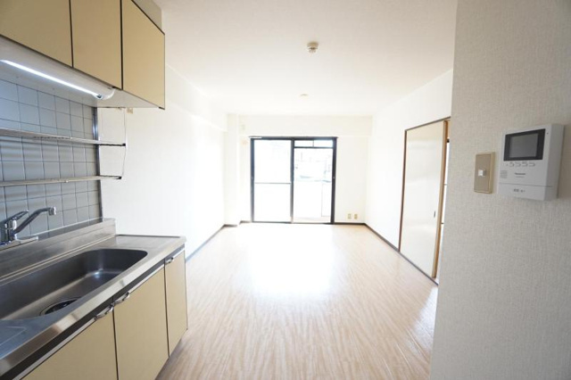 アンビエンテ桜ヶ丘の居間・リビング