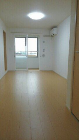 カレントレジデンス女池Ⅰの居間・リビング