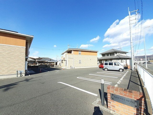 アリエッタ　ハイム　Ｂの駐車場
