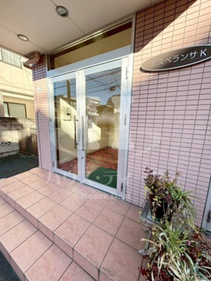 【エントランス】 | エスペランサＫ | 清潔なエントランスです