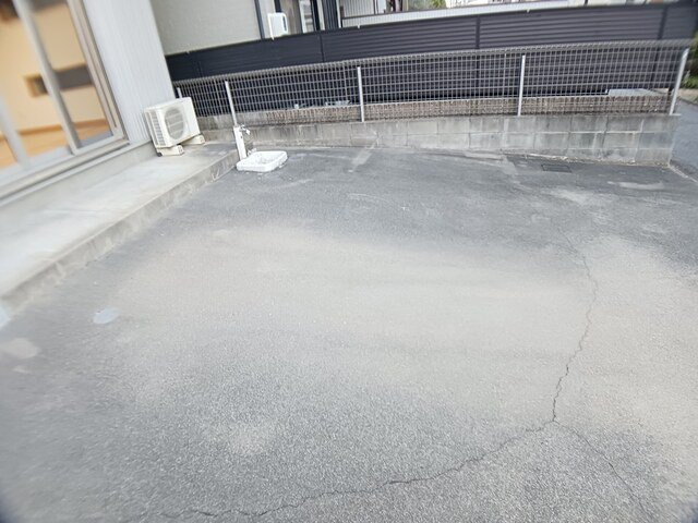 百人町戸建住宅Ｂの駐車場