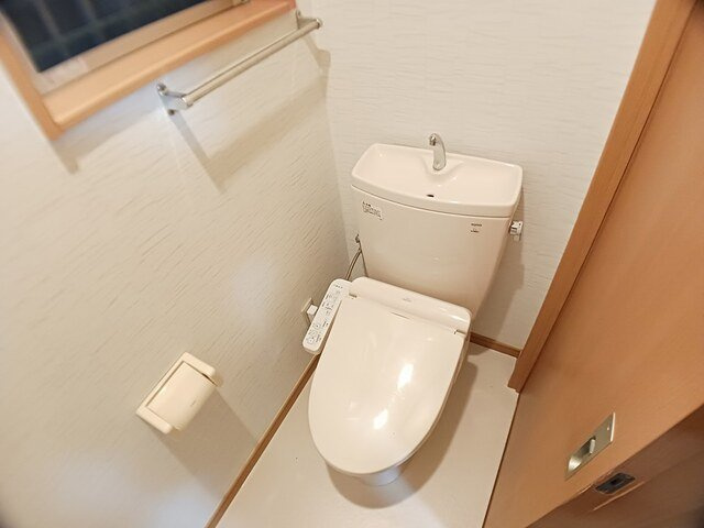 百人町戸建住宅Ｂのトイレ