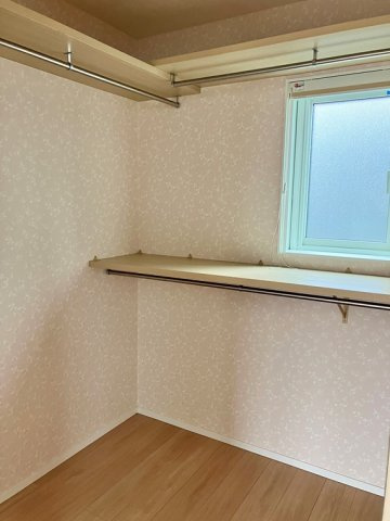 片倉町戸建の収納