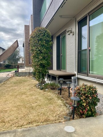 片倉町戸建の庭