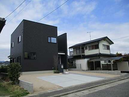 西区山田新町１丁目の外観