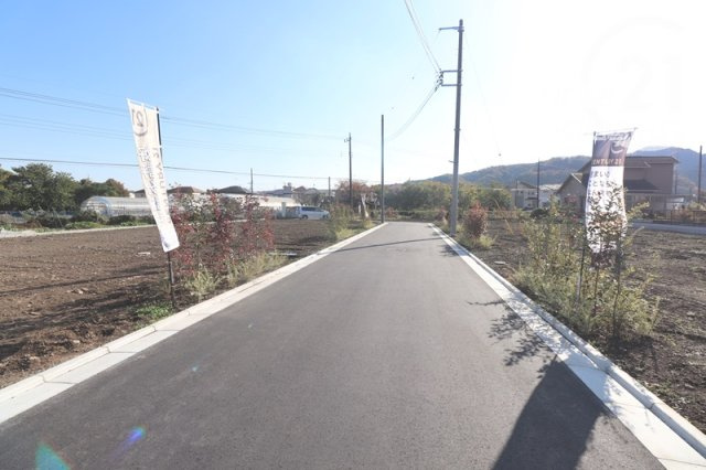 【前面道路含む現地写真】 | リーブルガーデン　あきる野市伊奈　新築　全15棟　9号棟 | 前面道路含む現地写真です