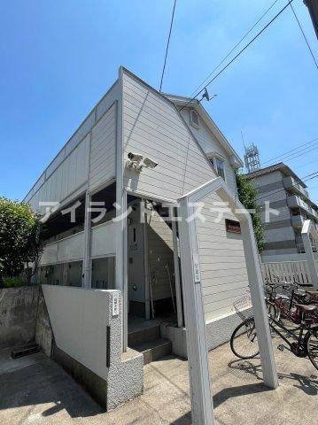 パークサイド駒沢A棟　駒沢公園徒歩圏内　駒澤大学徒歩圏内　3方角部屋のエントランス