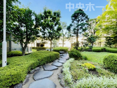 【現況写真】 | ダイアパレス猿江恩賜公園 | 敷地内には緑が多く住環境良好です。