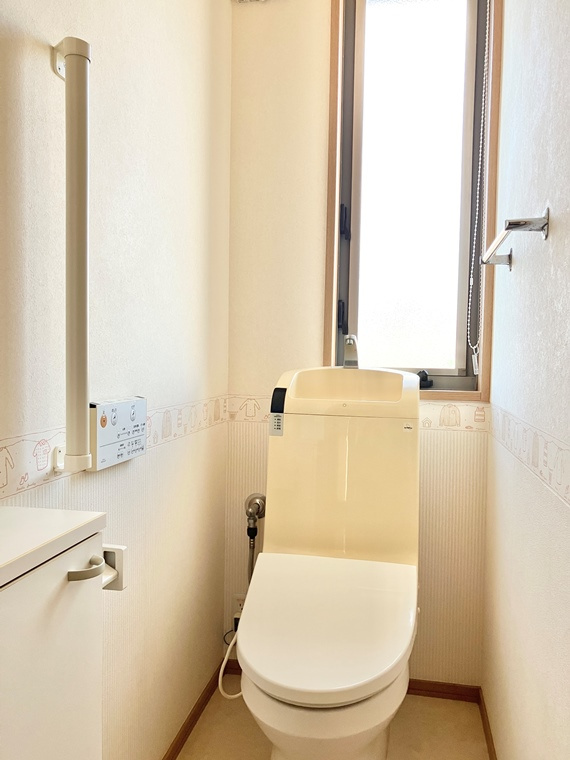 西鎌倉戸建のトイレ