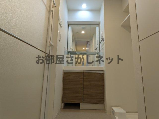 アジールコート板橋本町の独立洗面台