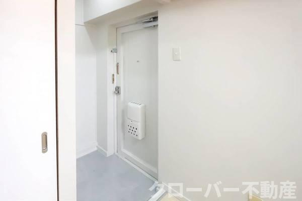 ビレッジハウス柞田2号棟の玄関|モデルルームの写真です