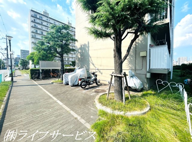 【その他共用部分】 | 新北野コーポＢ棟 | バイク置場