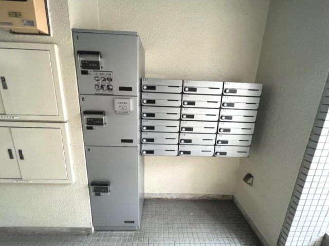 シェモア北沢のロビー|清潔なロビーです