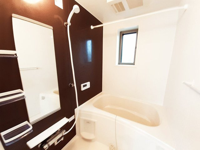 フェアリーコート北上の浴室