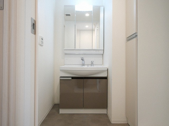 Dimus新大阪の洗面所