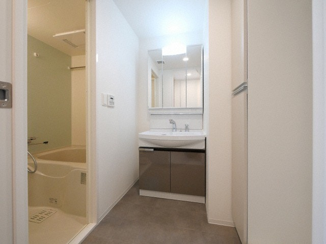 Dimus新大阪の洗面所